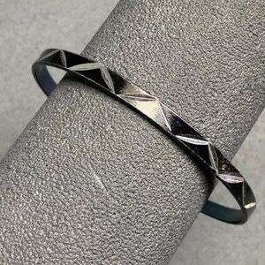 Zigzag Pattern Bangle Bracelet 7 In Black Silver Blue Edge Vintage Retro Glam